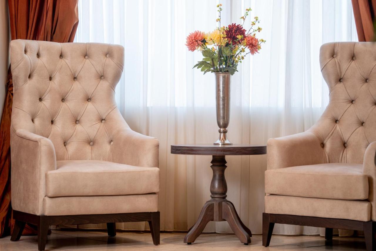 Tselikas Hotel Kozani Ngoại thất bức ảnh