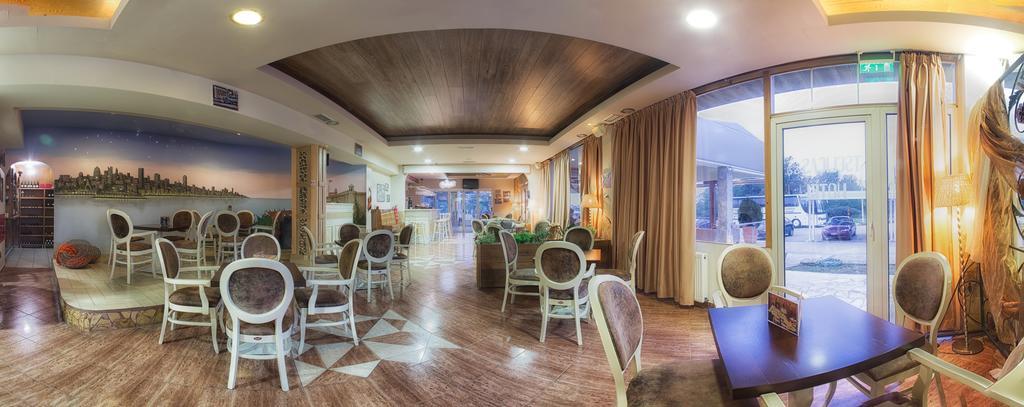Tselikas Hotel Kozani Ngoại thất bức ảnh