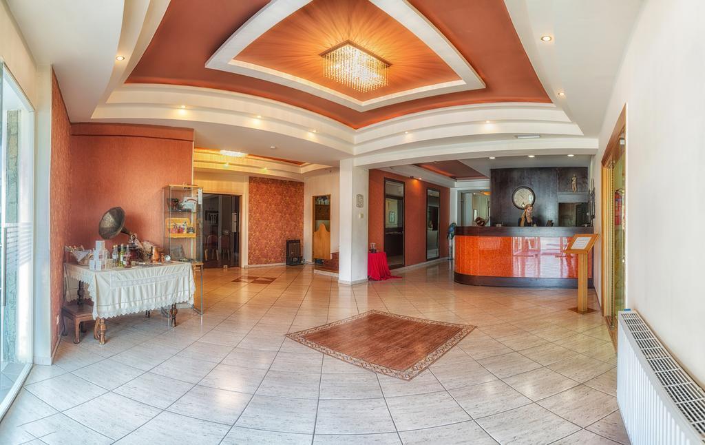 Tselikas Hotel Kozani Ngoại thất bức ảnh