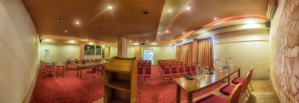 Tselikas Hotel Kozani Ngoại thất bức ảnh